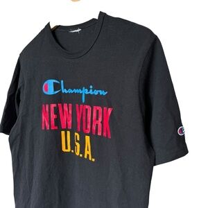 VINTAGE! 90’s Champion Men's Black Spellout T-Shirt New York USA Size L/ XL